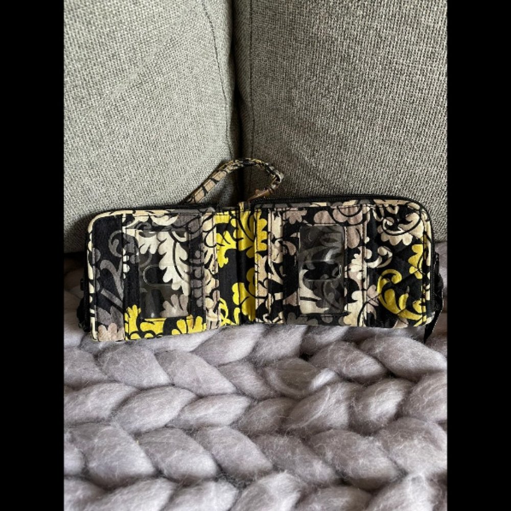 Damask Print Double ID Wallet - Picture 2 of 4